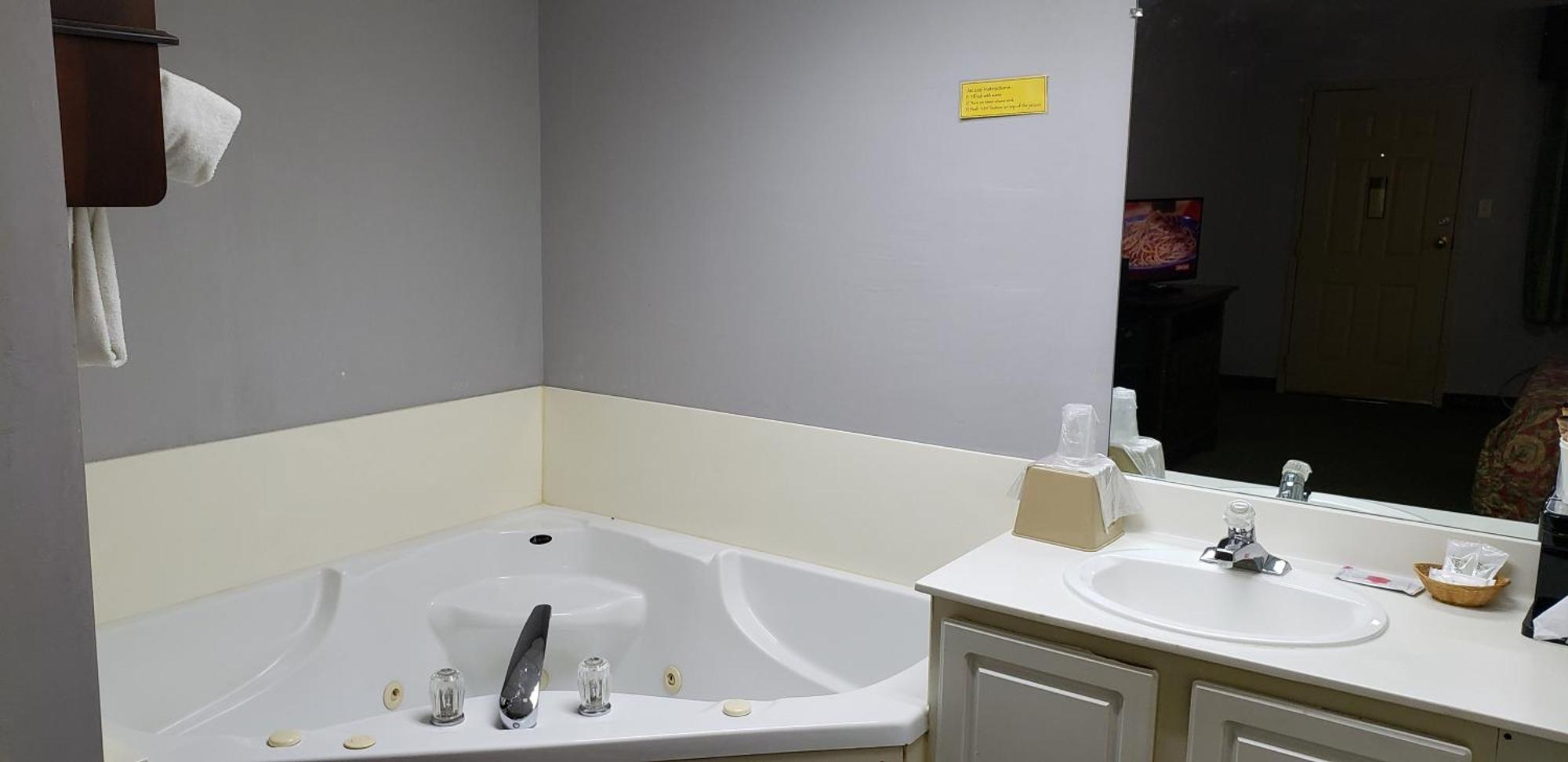 Swiss Village Inn Юрика Спрингс Экстерьер фото